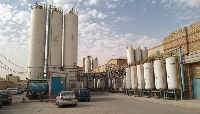 مخازن ذخیره و تولید روغن صنعتی در بوشهر با استانداردهای ایمنی و کیفیت بالا