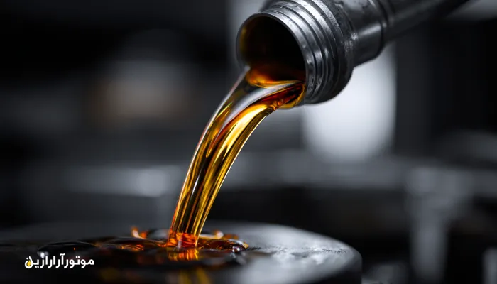 تصویر ماکرو از فیلم روغن موتور در دمای بالا و مفهوم گردوغبار. روغن موتور گیلانغرب موتورازین