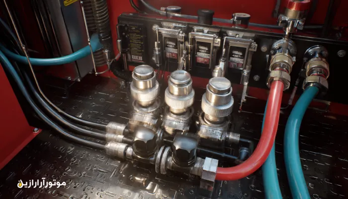سیستم هیدرولیک اره سنگ در کارگاه کنگاور با روغن تمیز و فیلتر مناسب روغن صنعتی کنگاور