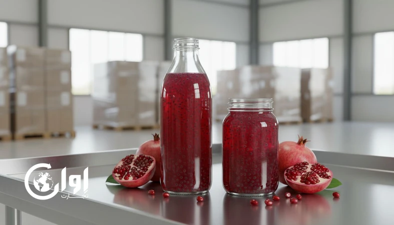 نوشیدنی تخم شربتی انار در بسته بندی بطری و شیشه روی میز کنترل کیفیت برای صادرات_اوان تجارت