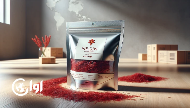 بسته‌بندی پاکت و وکیوم زعفران نگین قائنات برای صادرات B2B با نمایش واضح رشته‌های قرمز و طراحی مینیمال